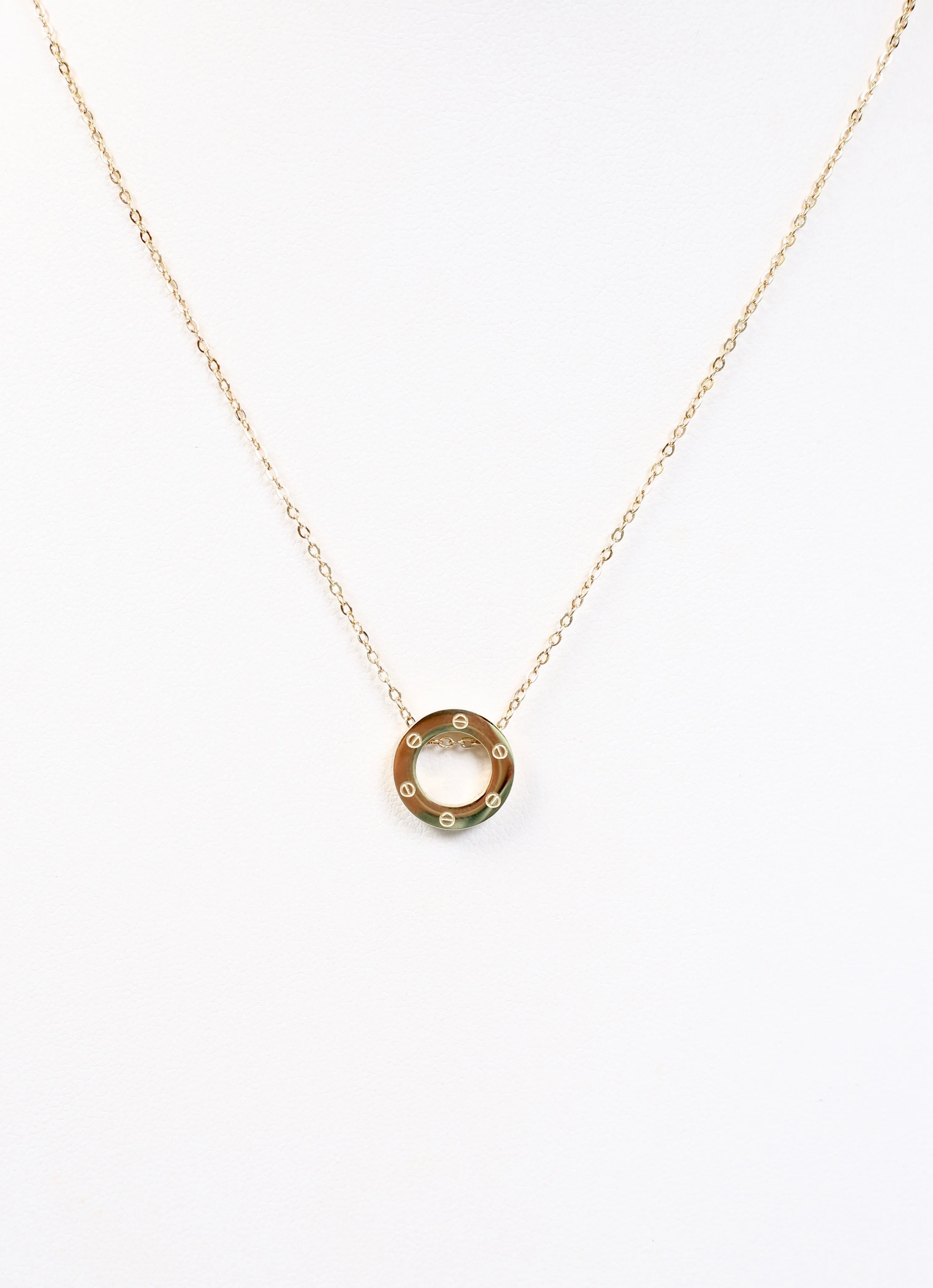 Britannia Circle Charm Necklace GOLD