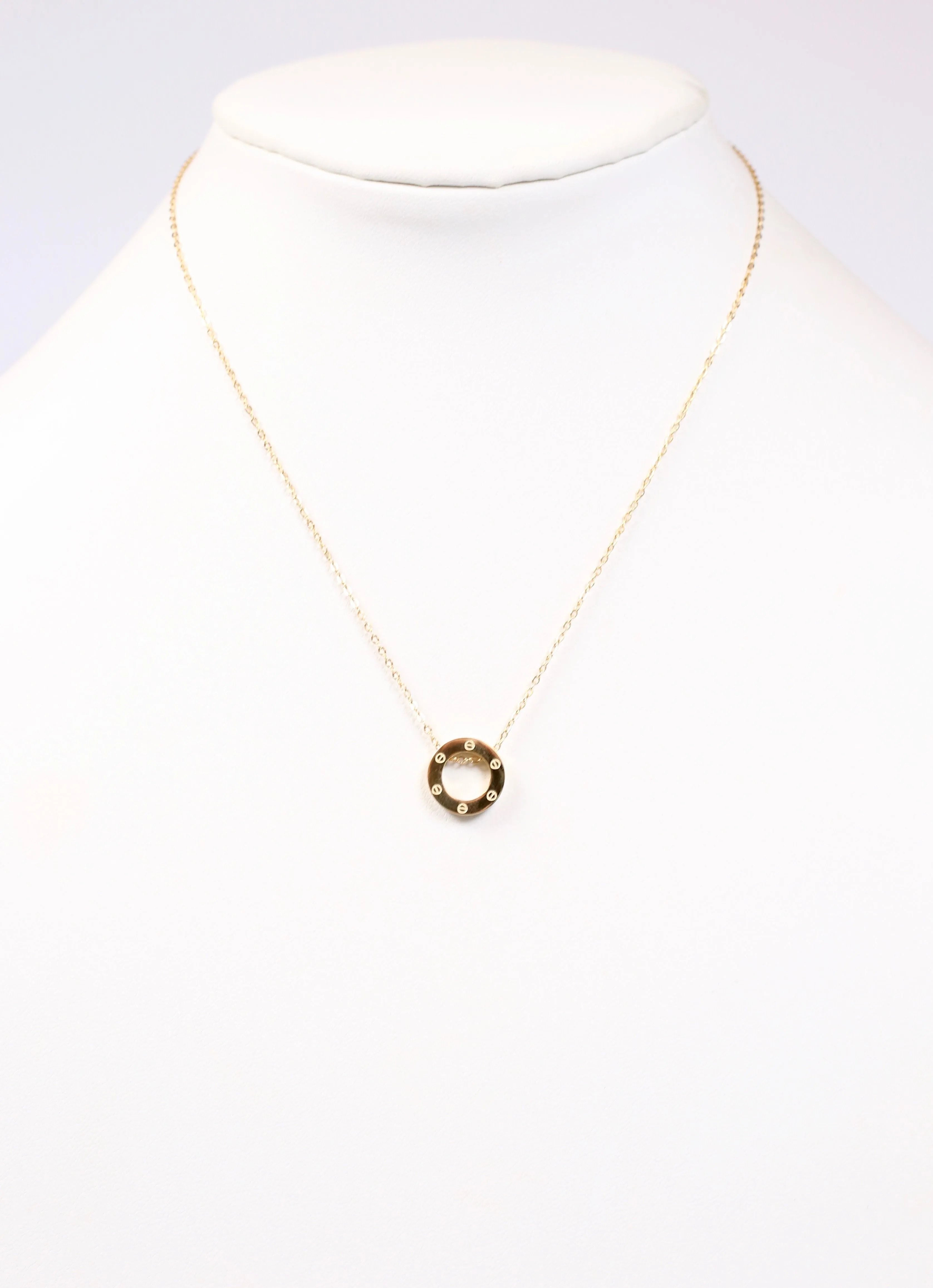 Britannia Circle Charm Necklace GOLD