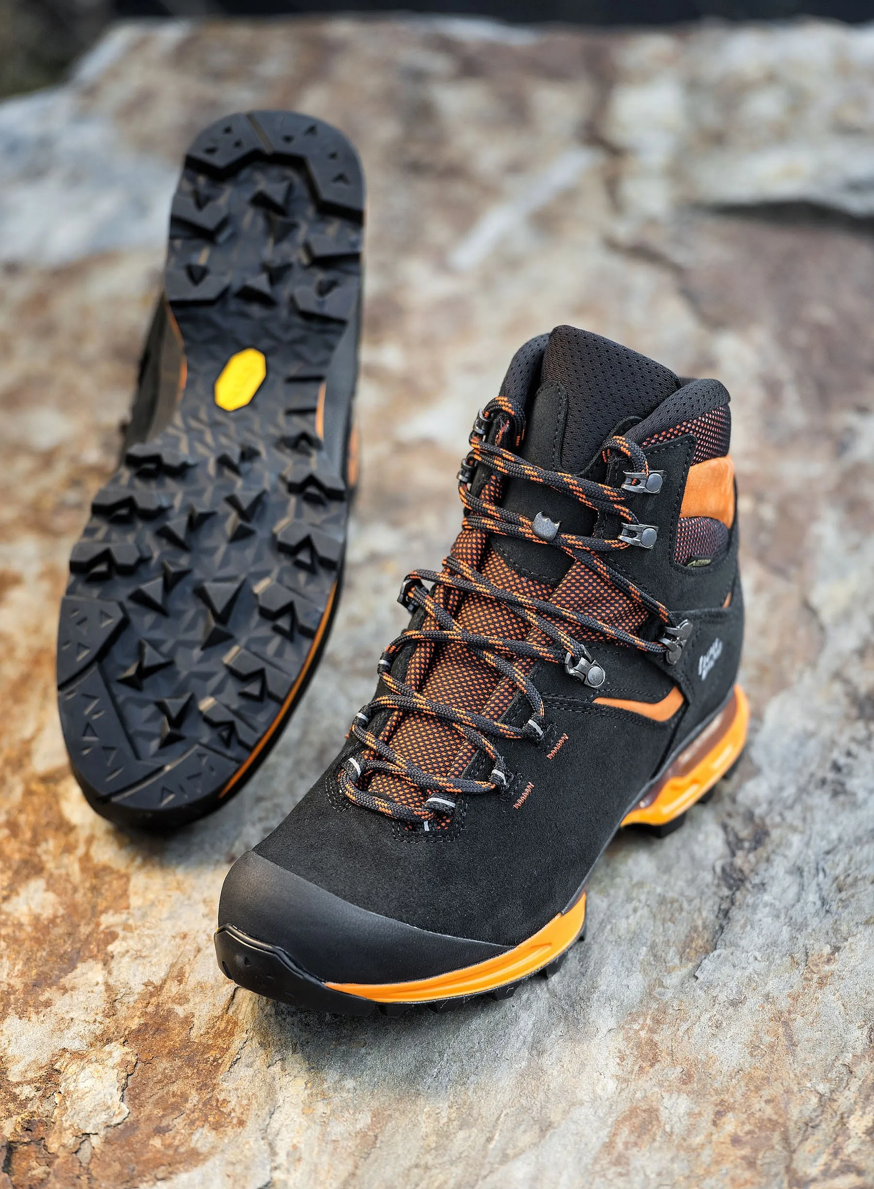 shoes Hanwag Tatra Light GTX - Black/Orange - men´s