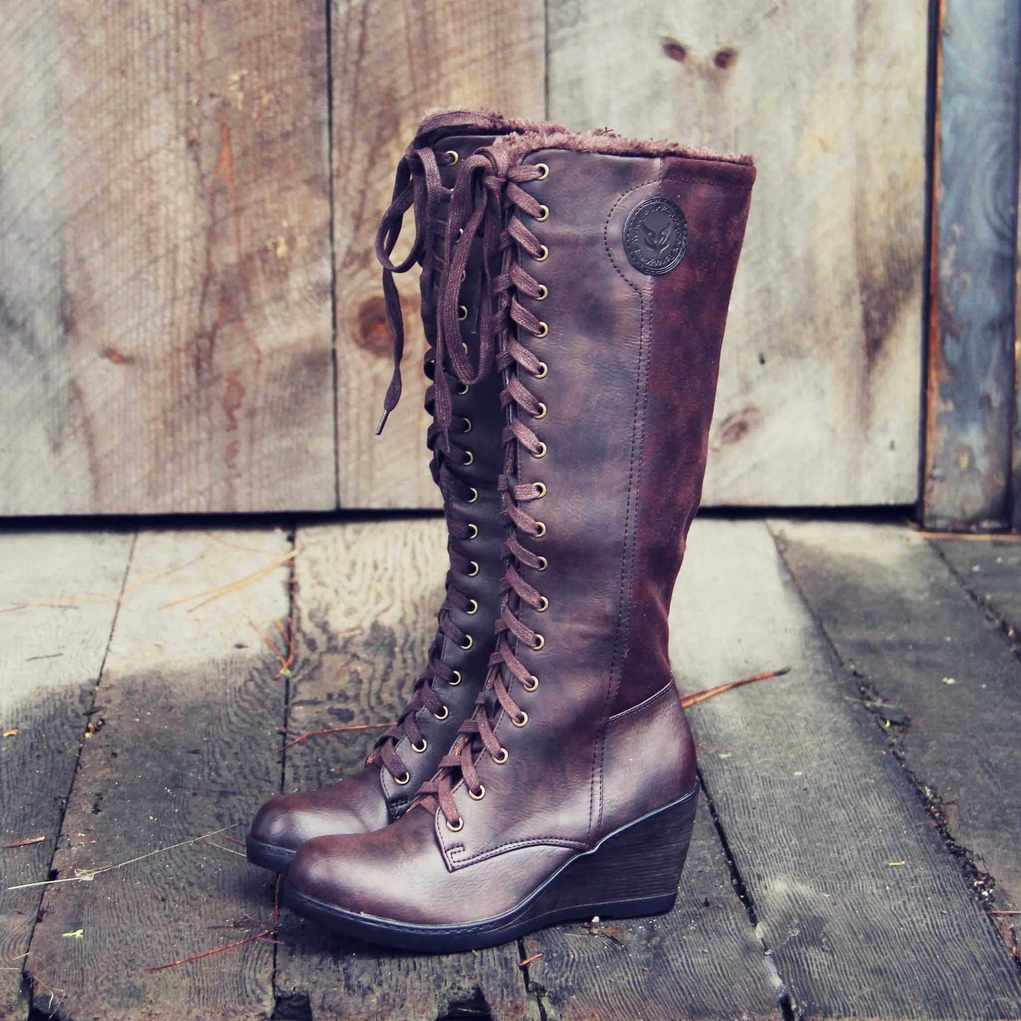 The Chinook Boots in Brown